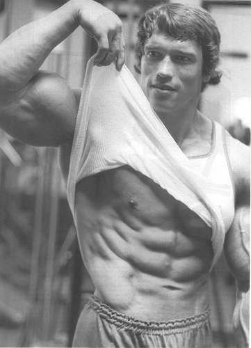 Arnold-Abs-Pose.jpg
